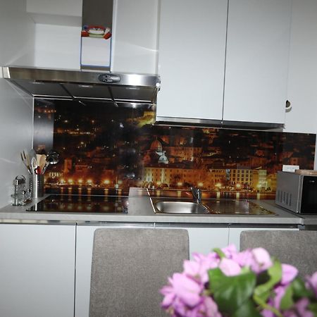 D R Apartments Sibenik Bagian luar foto